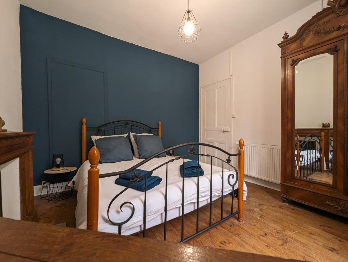 Maison Des Annees 30 - Vic-Sur-Cere - 14 Personnes Luaran gambar