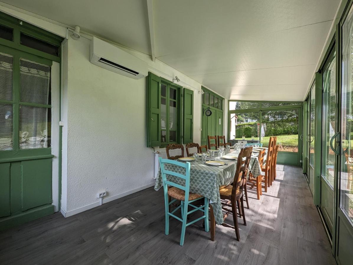 Maison Des Annees 30 - Vic-Sur-Cere - 14 Personnes Luaran gambar